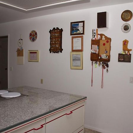 Cozy Nest Bed & Breakfast YYC 외부 사진