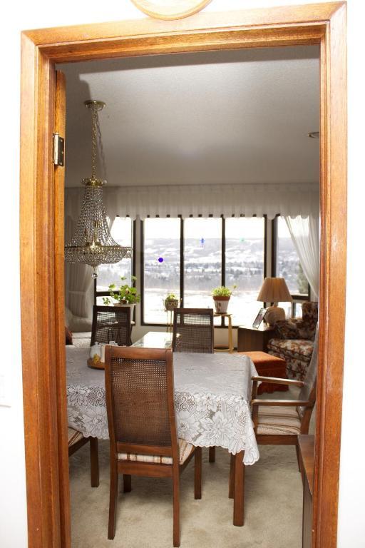 Cozy Nest Bed & Breakfast YYC 외부 사진