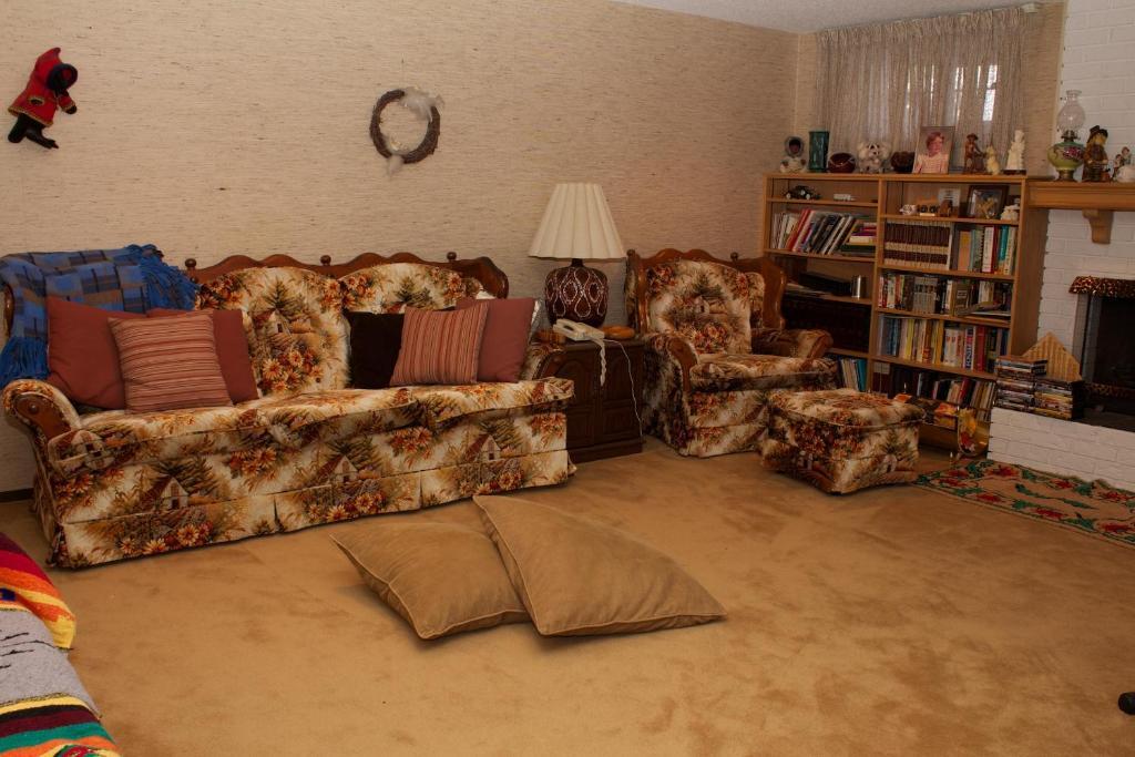 Cozy Nest Bed & Breakfast YYC 외부 사진